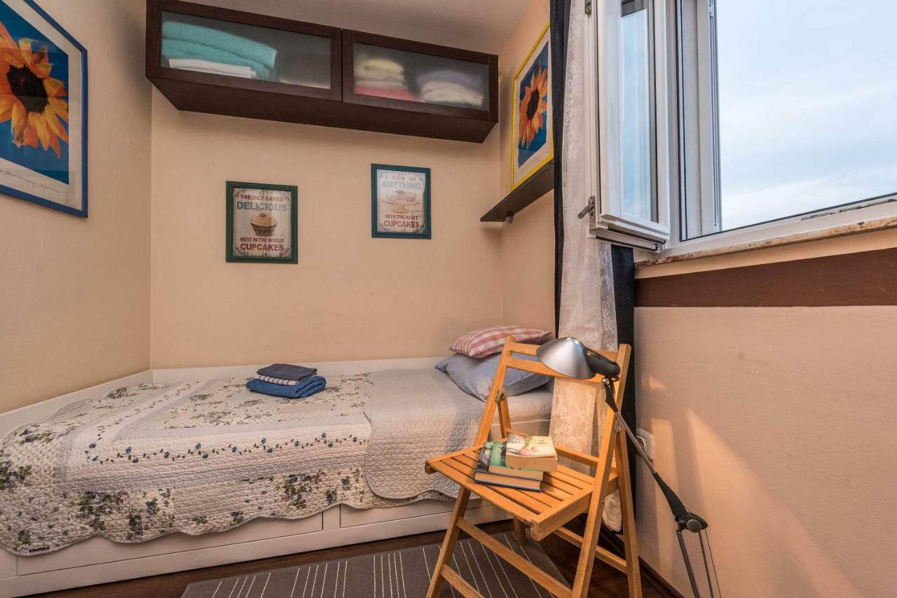 Apartments Jelavic Sutomiscica Exterior photo